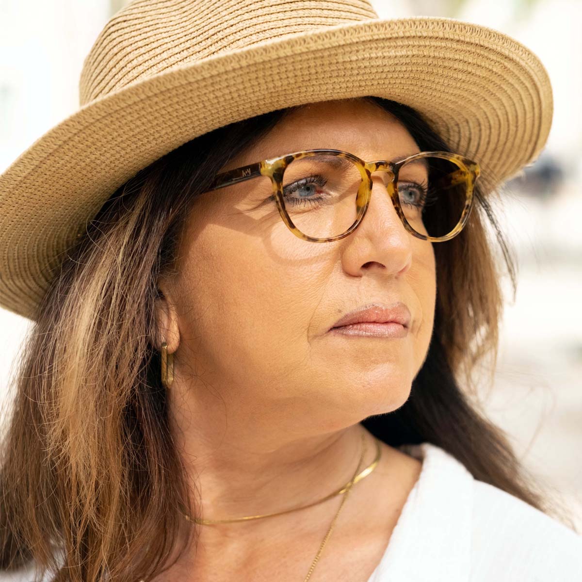 lunette-loupe-de-lecture-vente-a-domicile-T20-BRONZITE-1.png