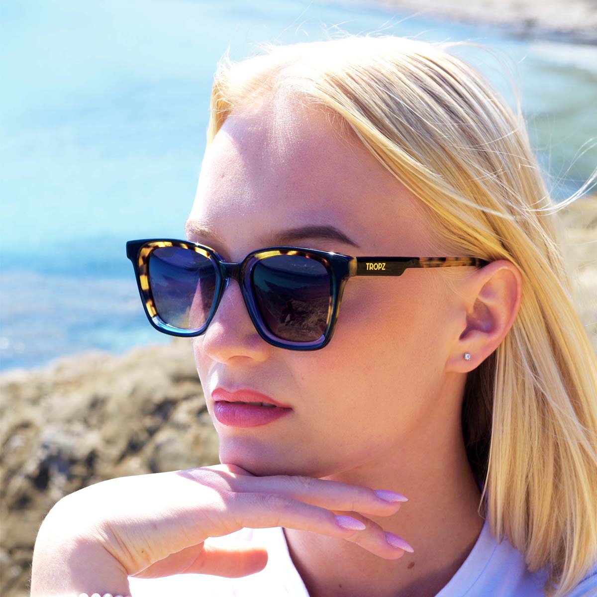 N°23 Lunettes de soleil