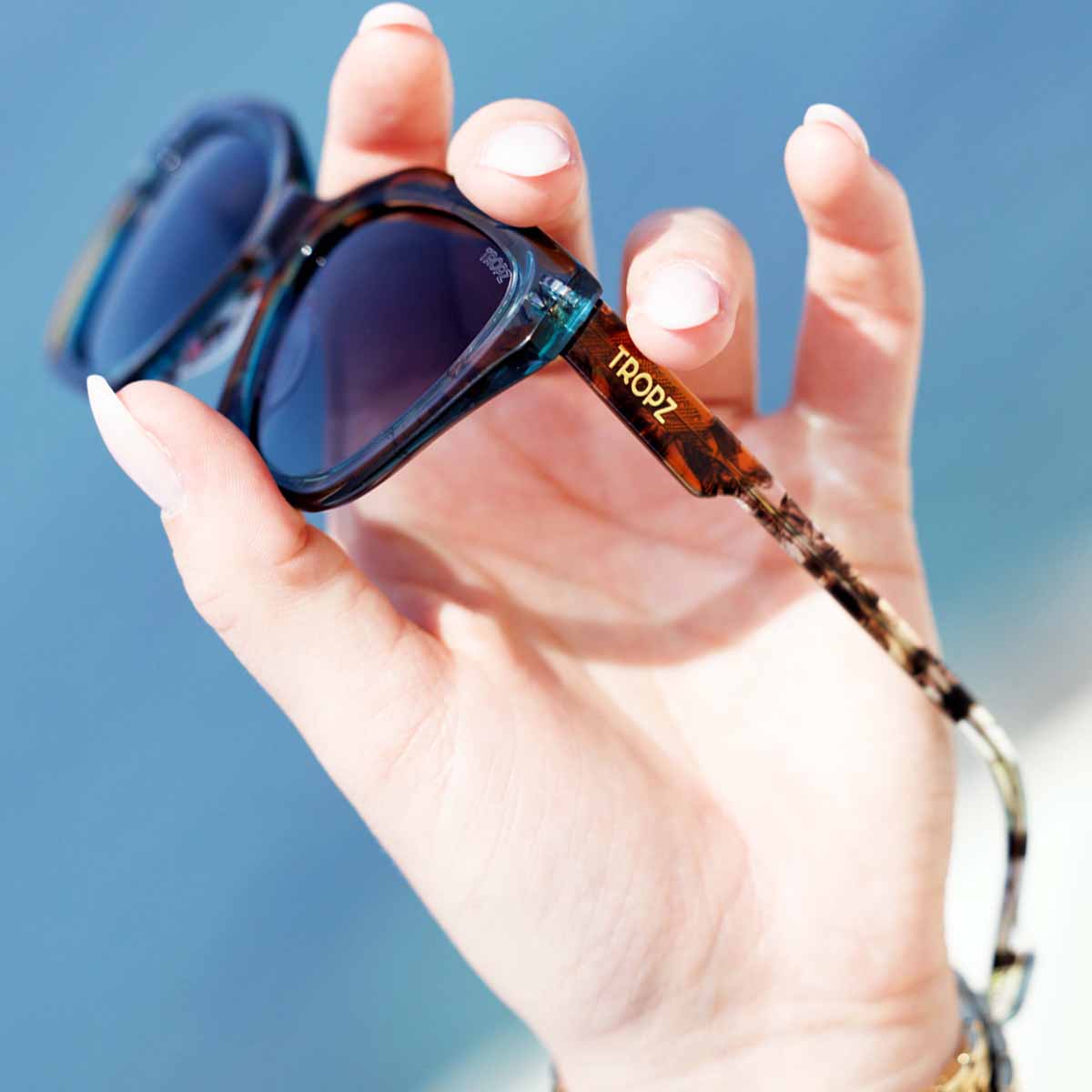 lunettes-de-soleil-femme-vdi-optique-N.5-SP-LAGOON