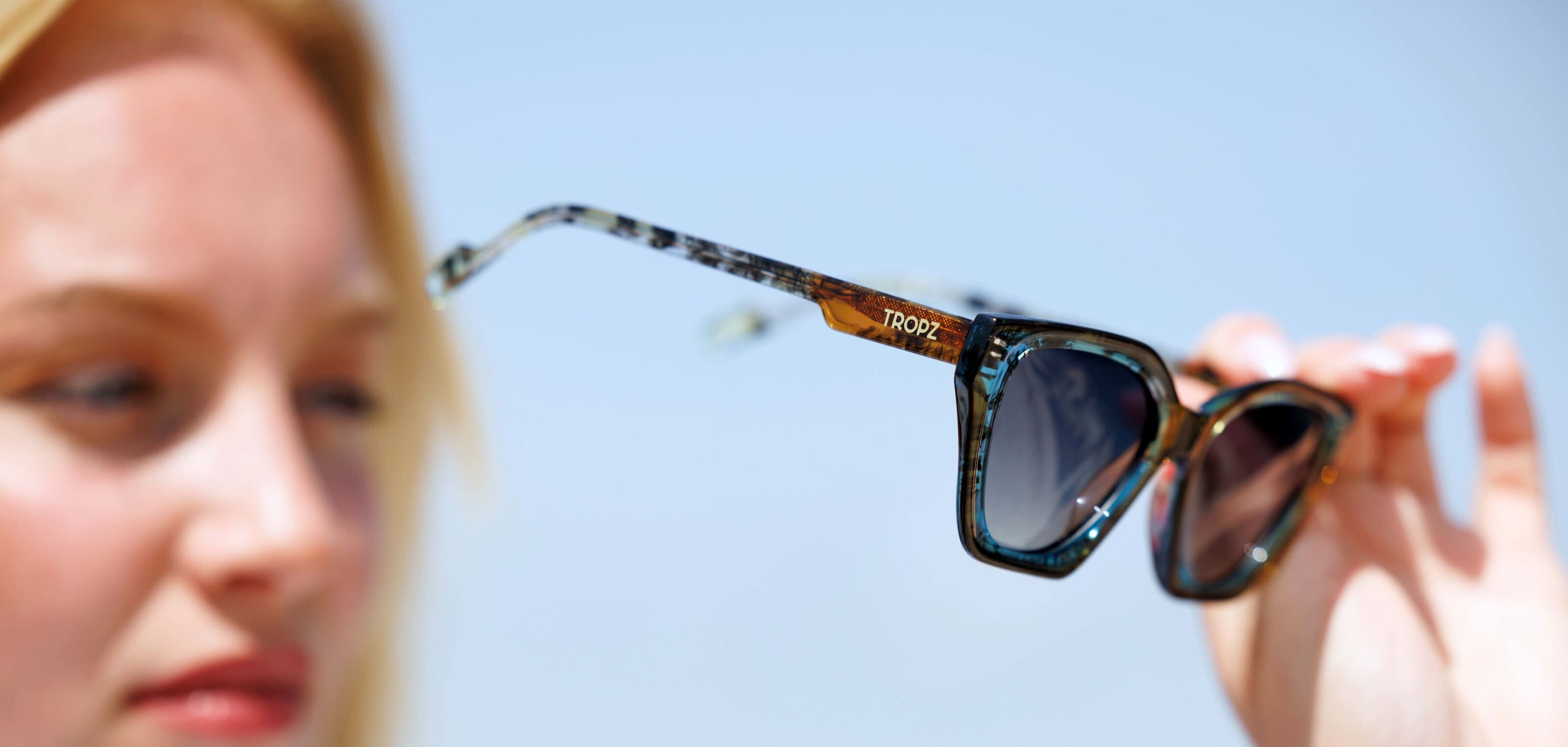 lunettes-de-soleil-createur-france-marque-vente-a-domicile