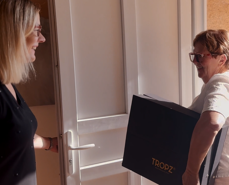 J’ACCUEILLE UNE VENTE A DOMICILE D'UN CRÉATEUR DE LUNETTES