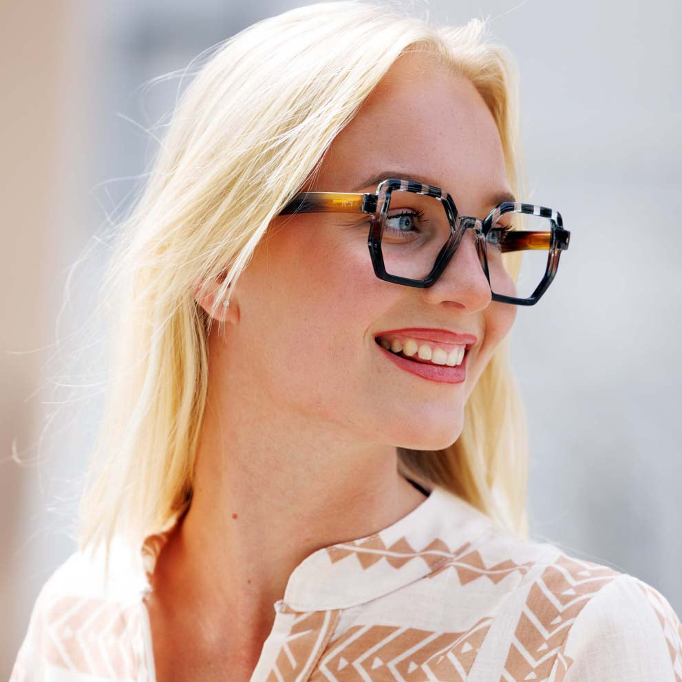 vente-a-domicile-lunettes-lecture-femme-originales-qualite-T42-ZEBRA