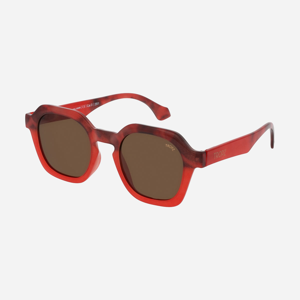 Lunettes-de-soleil-vente-domicile-rouge-carree-tendance