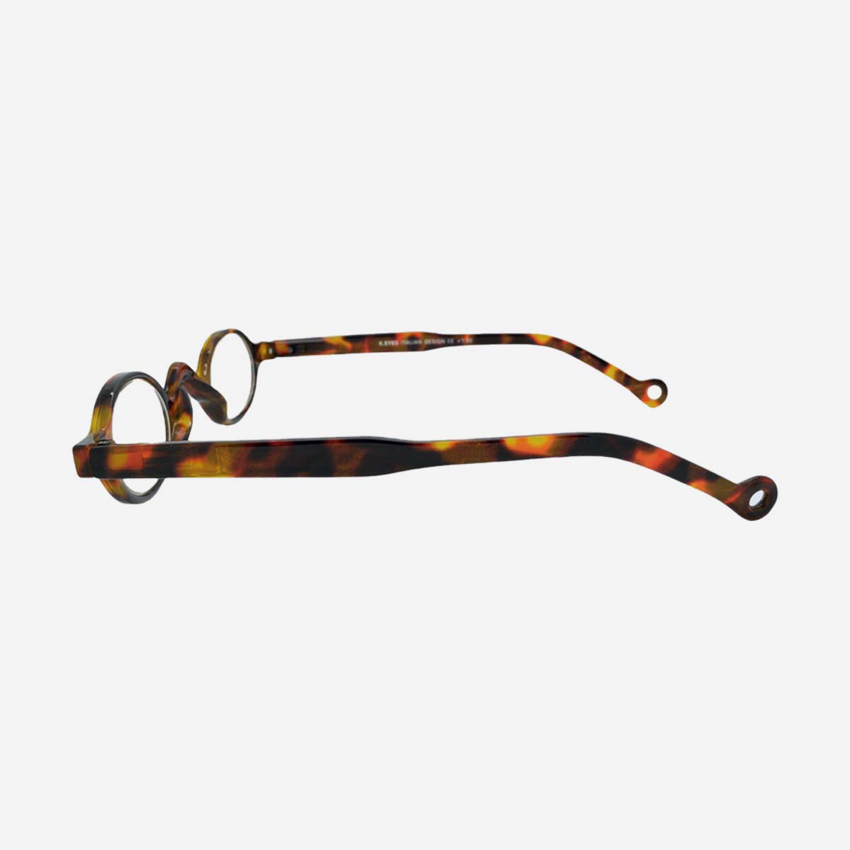 Lunettes de lecture ovales écaille avec monture et branches fines, pour homme et femme.
Oval tortoiseshell reading glasses with a slim frame and temples for men and women.